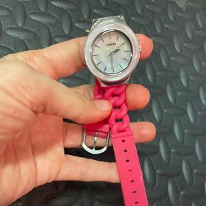 ⌚️Honora Women’s Watch – Pink Silicone Chain Strap – Fun & Casual